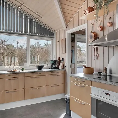 3 Bedroom Cozy In